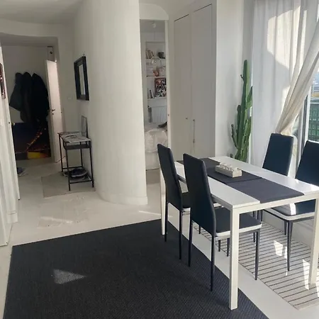 Dernier Etage Terrasse Pte St Coud Apartment *